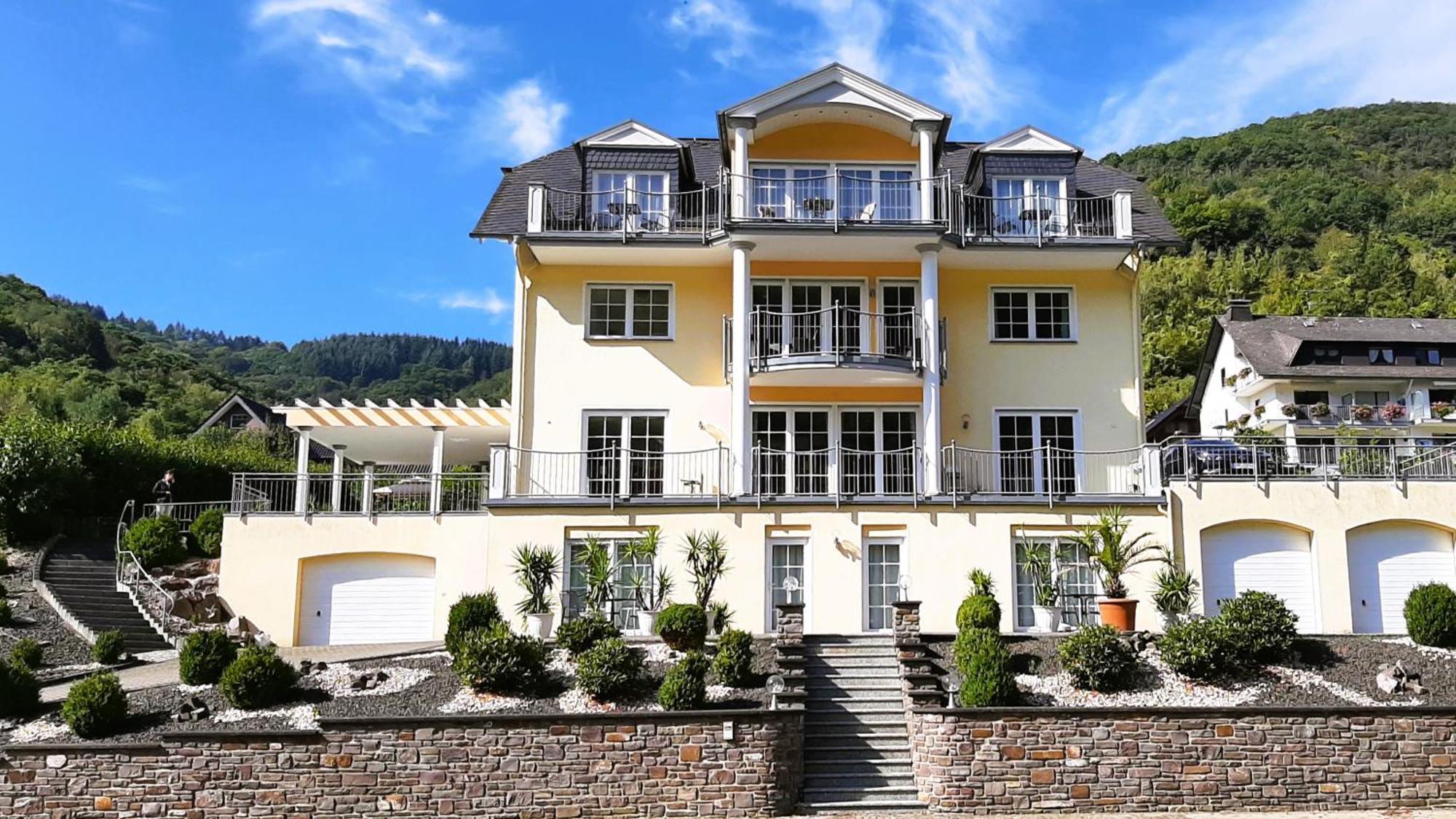 Residenz Moselstausee Sankt Aldegund Esterno foto
